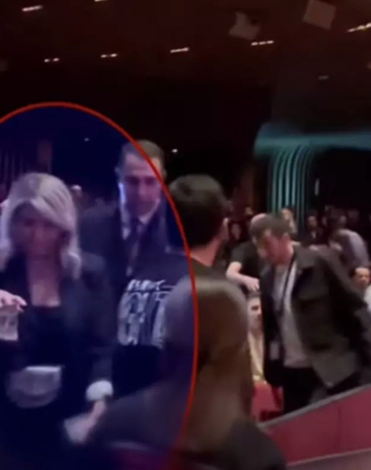 Cem Yılmaz Gösterisinde Skandal! Sahneyi Terk Etti