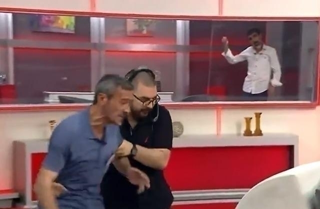 Zahide Yetiş'in Programında Baba Kızına Şiddet Skandalı