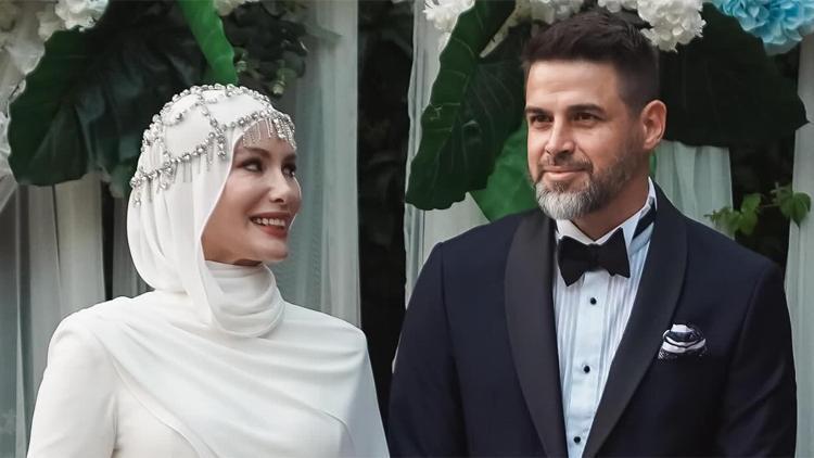 Gamze Özçelik Ve Reshad Strik'ten Yeni Bir Başlangıç!