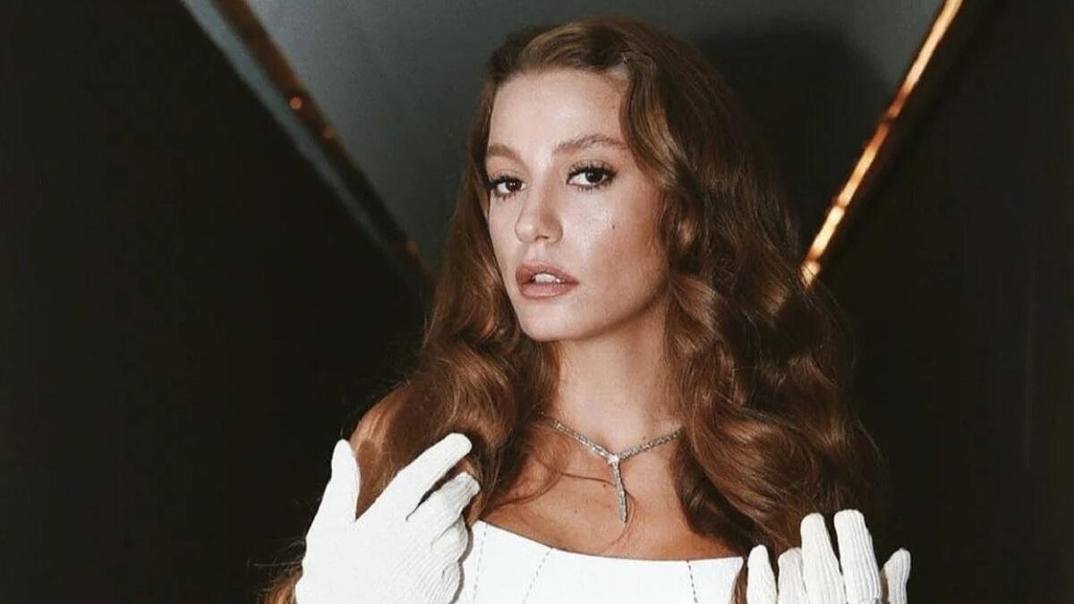 Serenay Sarıkaya, Mert Demir'in Konserinde Sahne Arkasını Paylaştı!
