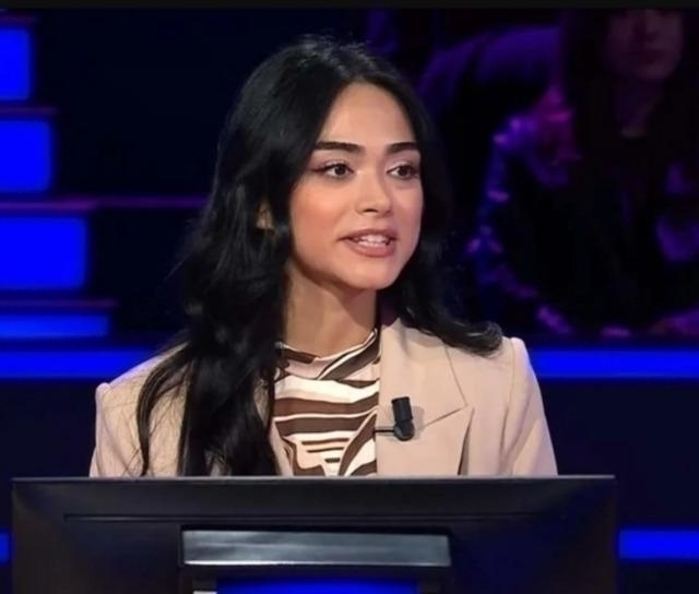 Ayşe Teyze'nin Maviş İle Buluşması Ve Kim Milyoner Olmak İster'de Duygusal Soru