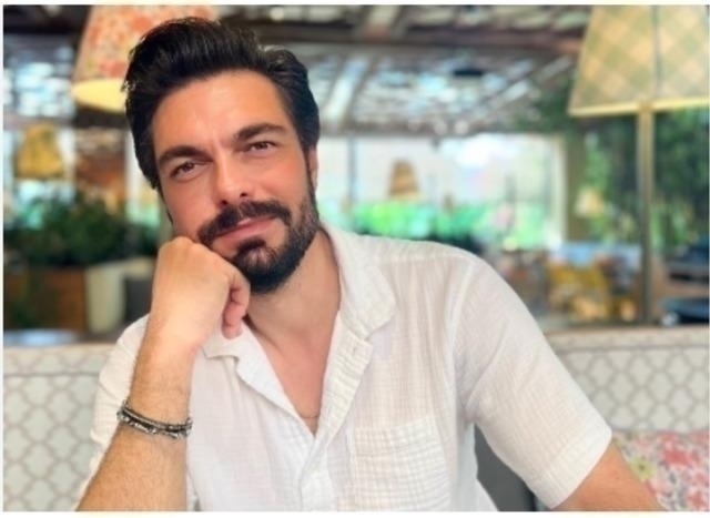 Sıla Türkoğlu 'Yaşayan En Güzel Kadın' Seçildi, Hande Erçel İkinci Sırada!