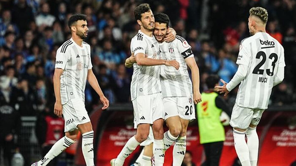 Rachid Ghezzal Beşiktaş'tan Ayrıldı: Veda Açıklaması Geldi