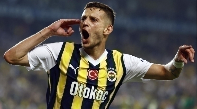 Sebastian Szymanski: Mourinho İle Fenerbahçe'de Devam Etmek İstiyor