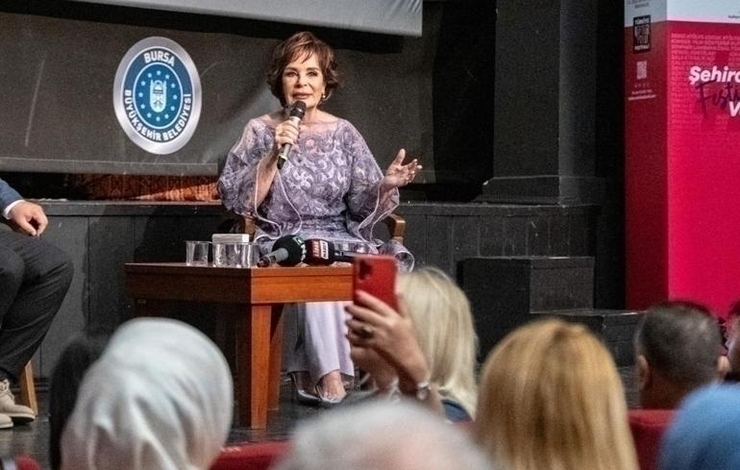 Hülya Koçyiğit: Oyunculuk Kariyeri Ve Talihsiz Kaza Hakkında Açıklamalar
