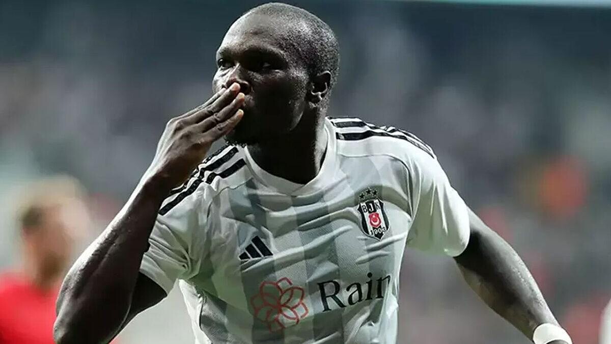 Universitarios, Aboubakar İle Görüşmelere Başlıyor!