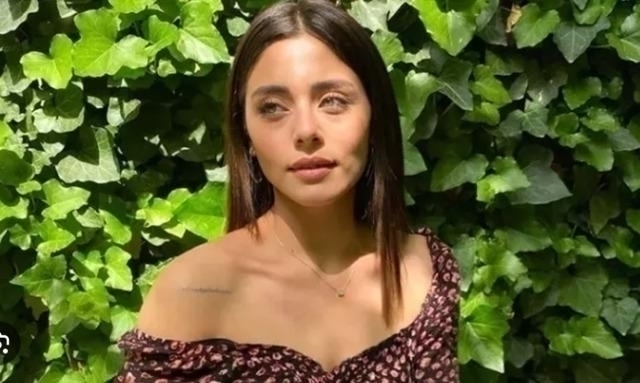 Sıla Türkoğlu 'Yaşayan En Güzel Kadın' Seçildi, Hande Erçel İkinci Sırada!