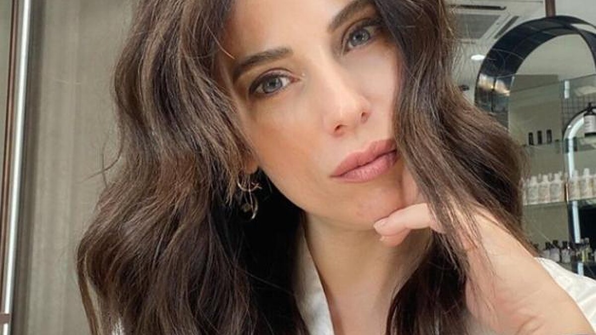 Yeşim Dalgıçer, Ağaoğlu Ailesiyle Nişanlandı!