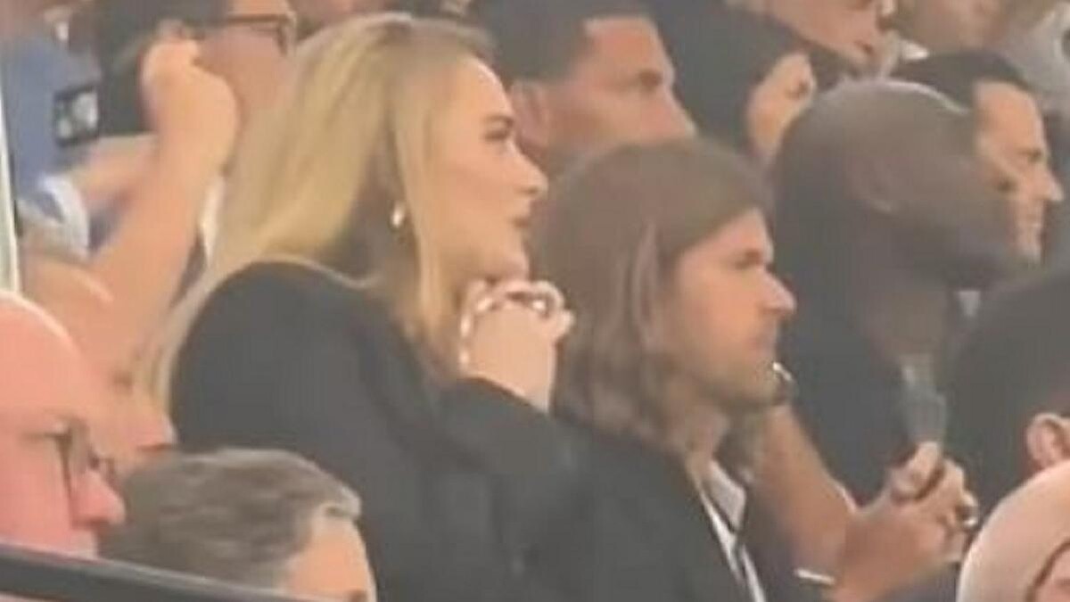 Adele'nin İngiltere Maçındaki Gerilimli Anları