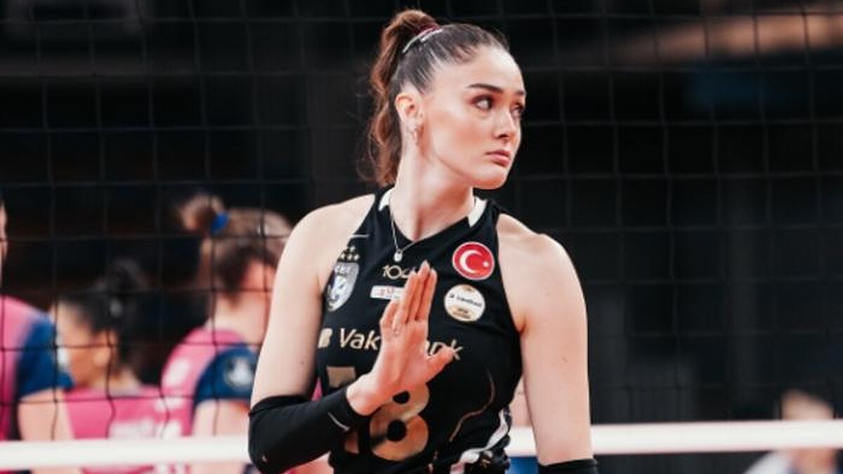 Zehra Güneş'in 25'Inci Yaş Pastası Olay Yarattı!