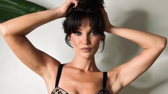 Pınar Deniz'in Radikal İmaj Değişikliği Takipçilerini Şaşırttı