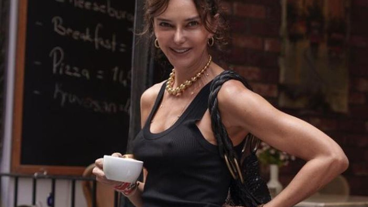 Hande Ataizi'nin Güzellik Sırrı: Amerika Seyahatinde Yaptırdığı Yüz Gerdirmesi Ve Harcadığı Tutar!