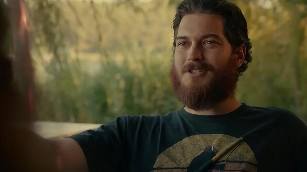 Çağatay Ulusoy'un Yeni Fotoğrafı Eski Fit Görünümünü Geri Getirdi, Hayranları Karakterine Benzetti