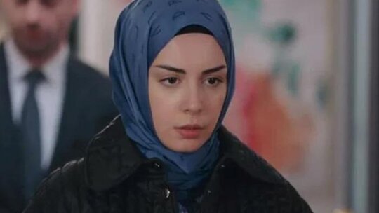 Selin Türkmen, Kızılcık Şerbeti'nden ayrılıp Kara Dut dizisine katılma kararı aldı