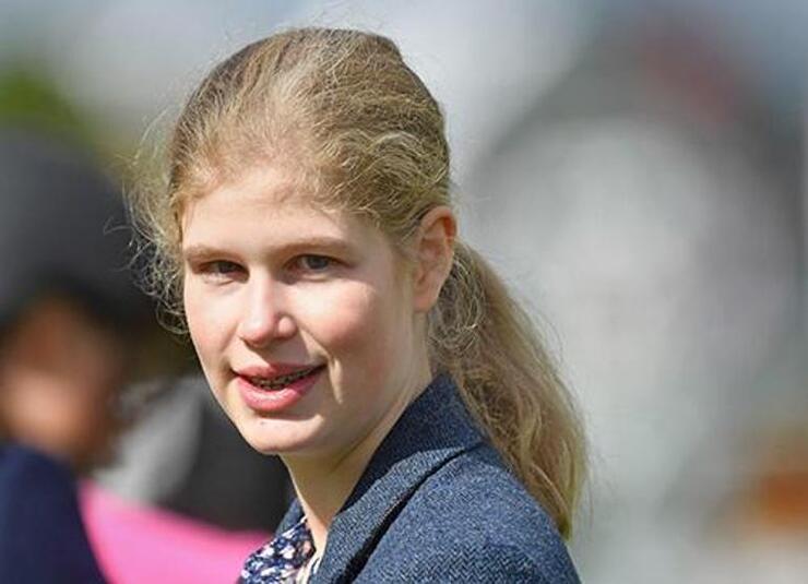 Lady Louise Windsor: Sakin Yaşamı ve Lüks Hizmetleri ile Dikkat Çekiyor