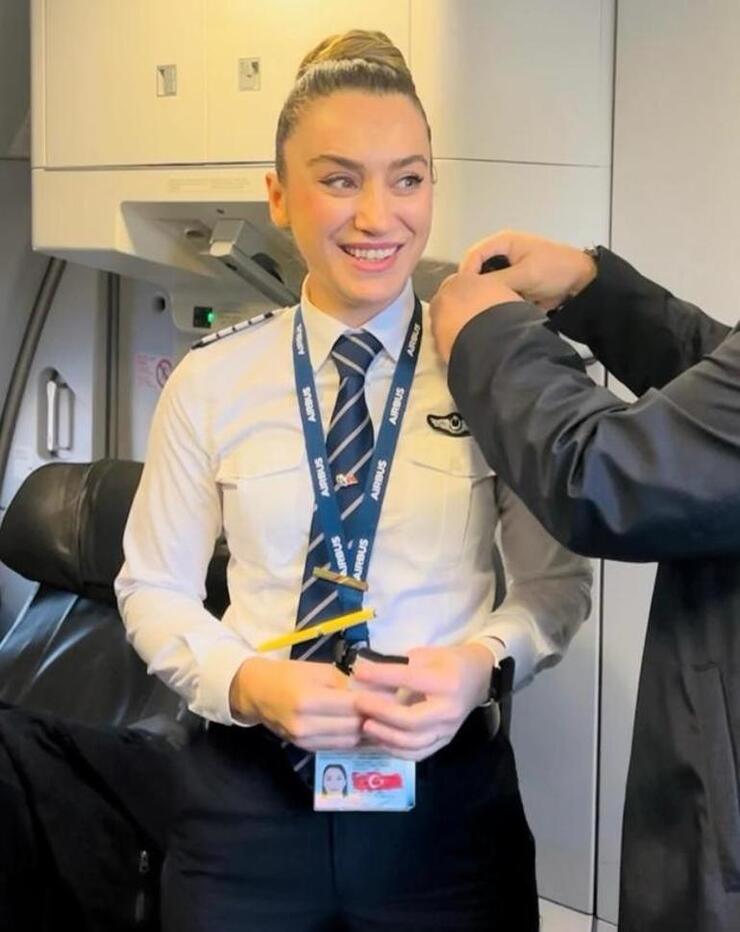 Ünlü İsimlerin Ek İşleri: Restoran, Pilotluk ve Yoga Eğitmenliği Yükselişte!