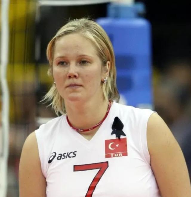Filenin Sultanları çeyrek finalde Çin'i yenerek yarı finale yükseldi, Natalia Hanikoğlu gündemde!