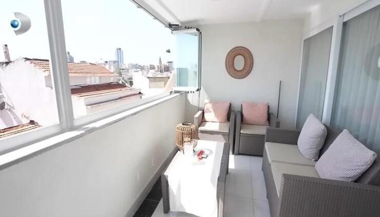 Didem Kınalı, Galata Kulesi manzaralı yeni evinde üç ayı geride bıraktı!