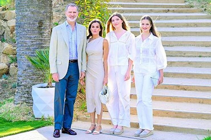Leonor'un Yeni Üniformasıyla Askere Adım Atması Ailesinin Gurur Kaynağı Oldu!