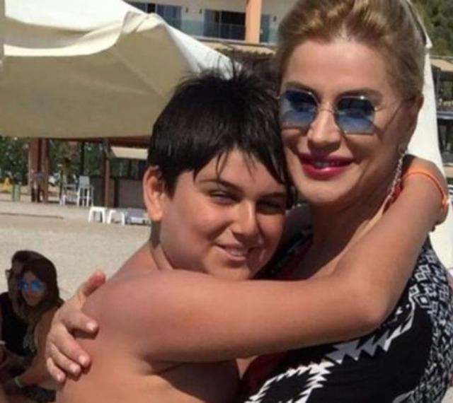 "Songül Karlı, oğlu Efe Furkan'ın yeni yaşını kutladı ve son halini paylaşımla beğeni topladı"