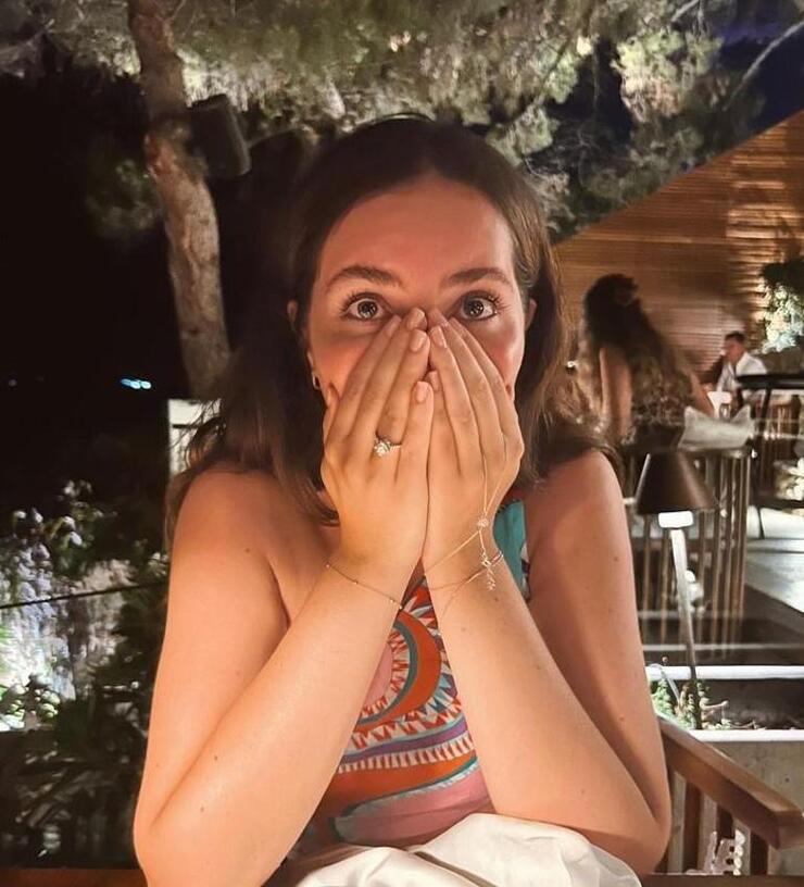 Almila Ada Evlilik Teklifini Açıkladı: Doğum Gününde Gelen Sürprizle Ağladı