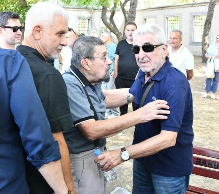 Usta oyuncu Cihat Tamer'in oğlu Atilla Tamer'in acı kaybı ve cenaze töreninde dikkat çeken görüntüler