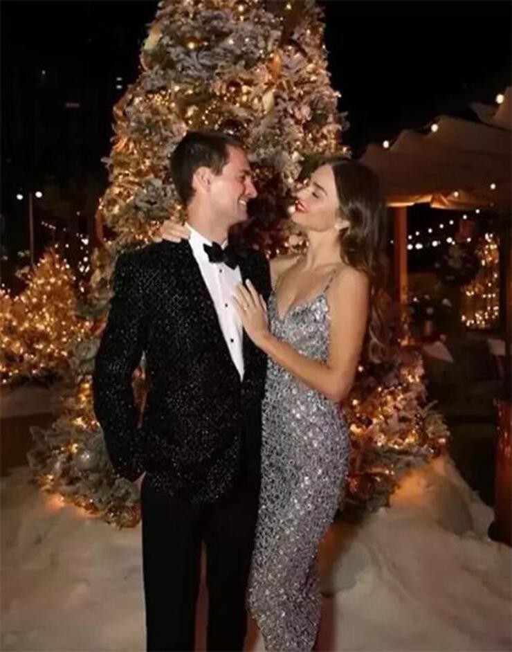 Miranda Kerr ve Eşi Evan Spiegel, Malibu'daki Lüks Evlerini 4.11 Milyon Dolarla Sattı