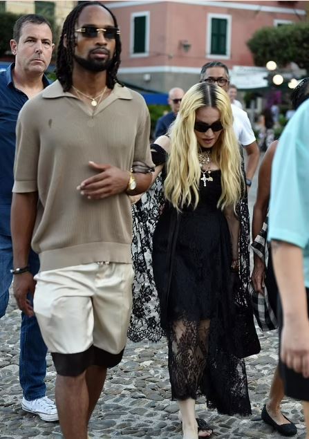 Madonna, kendisinden 37 yaş küçük yeni erkek arkadaşı Akeem Morris ile el ele görüntülendi – Haberler