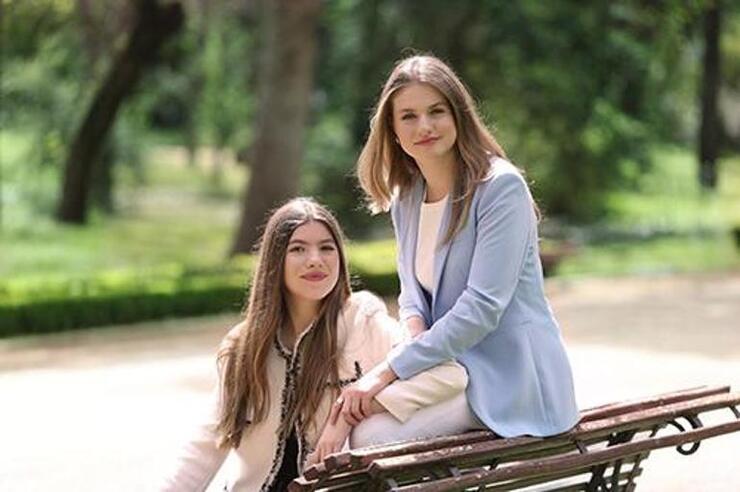 Leonor'un Yeni Üniformasıyla Askere Adım Atması Ailesinin Gurur Kaynağı Oldu!