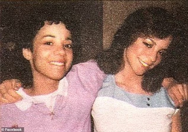 Mariah Carey, Hem Annesini Hem de Kız Kardeşini Kaybetti, Zor Günler Geçiriyor