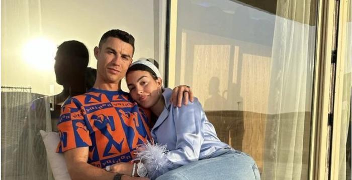 Cristiano Ronaldo, Georgina Rodriguez'i "eşim" diyerek tanıttı ancak evlilik durumu belirsiz kaldı