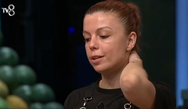 Ümmühan MasterChef'e veda etti, Beyza'yla vedalaşmadan dikkat çekti!