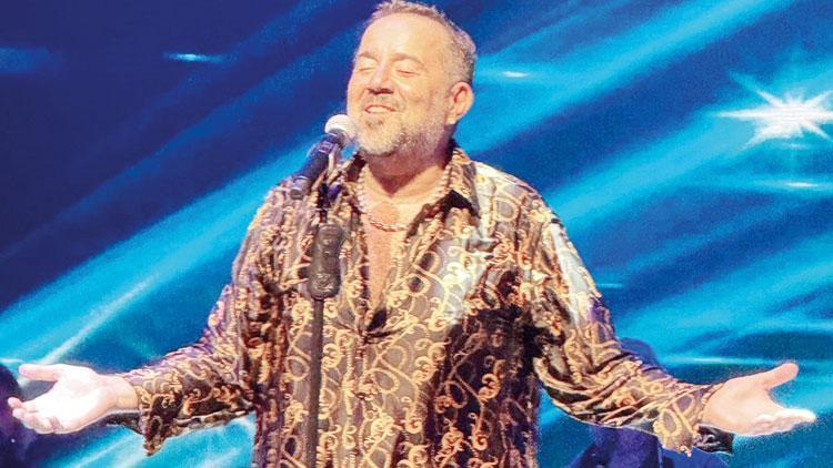 "Ata Demirer Gazinosu'nda Harbiye'de Komedi ve Müzik Rüzgârı Esti"