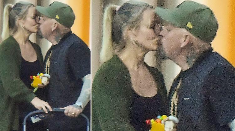 Cameron Diaz'ın Yatak Odası Tavsiyeleri ve Sokakta Kocasına Yakınlığı Dikkat Çekti