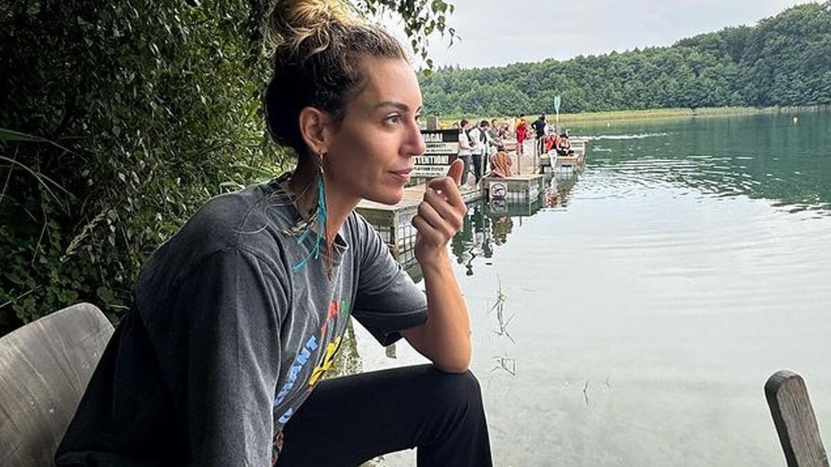 Sinem Kobal, setlere dönüşünü duyurdu: "Her şey yolunda" mesajı ile izleyiciye seslendi