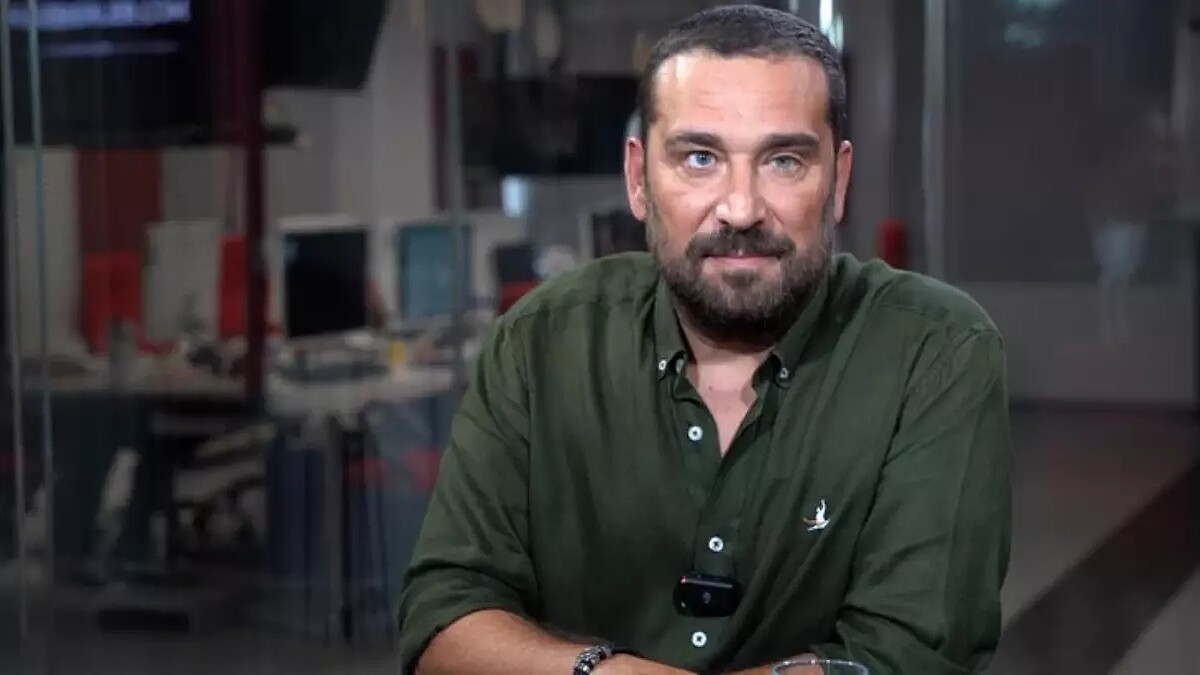 Ümit Yaşar'dan sarsıcı itiraf: Askerlikte gözünden yaralandı, tedavi masraflarını Seda Sayan karşıladı