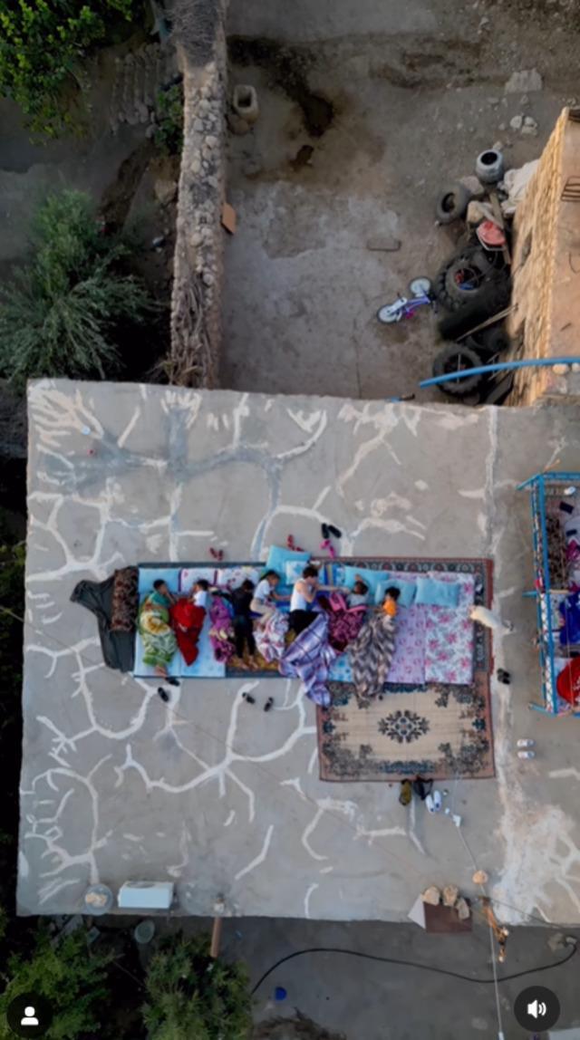 Ragıb Narin Mardin'de Dam Üstünde Çocuklarla Uyudu, Videoya 57 Milyon İzleme!