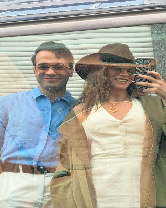 Serenay Sarıkaya ve Mert Demir'den İlk Takvim Paylaşımı, Aşk Dedikoduları Gerçekleşiyor!
