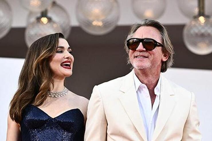 Rachel Weisz, Daniel Craig ile Kırmızı Halıda Parladı: Özel Yaşam Ön Planda!