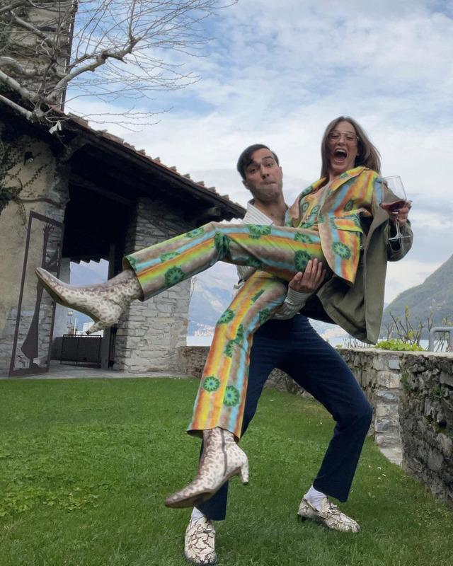 Serenay Sarıkaya ve Mert Demir'den İlk Takvim Paylaşımı, Aşk Dedikoduları Gerçekleşiyor!