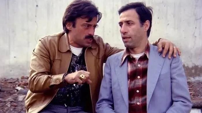 Şevket Altuğ'un 81 Yaşındaki Görünümü ve Yedi Bela Hüsnü'deki Rol Arkadaşlığı