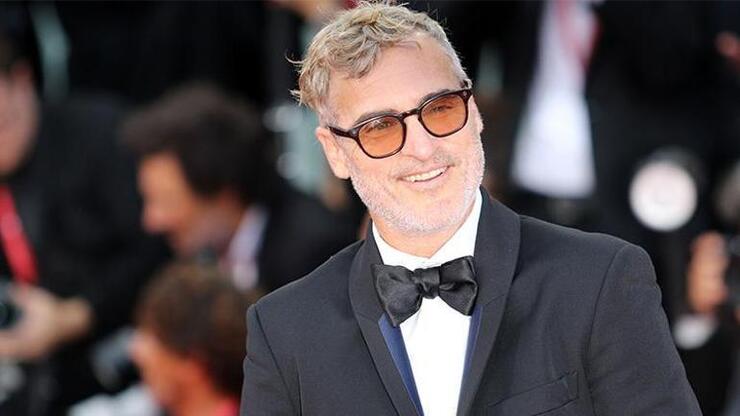 Joaquin Phoenix, Joker Rolü İçin Aylarca Sadece Elma ve Marul Tükettiğini Açıkladı