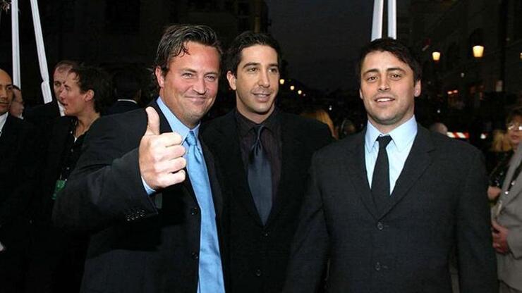 "Friends Yıldızı Matthew Perry’nin Ani Vefatı, Kadro Üyelerini Derinden Sarstı"