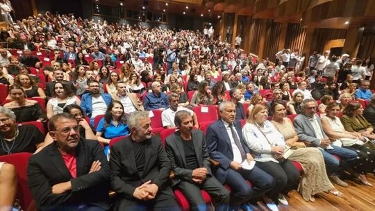 Altın Koza Festivali'nde Levent Özdilek ve Mehmet Aslantuğ'un Soğuk İlişkisi Gündem Oldu