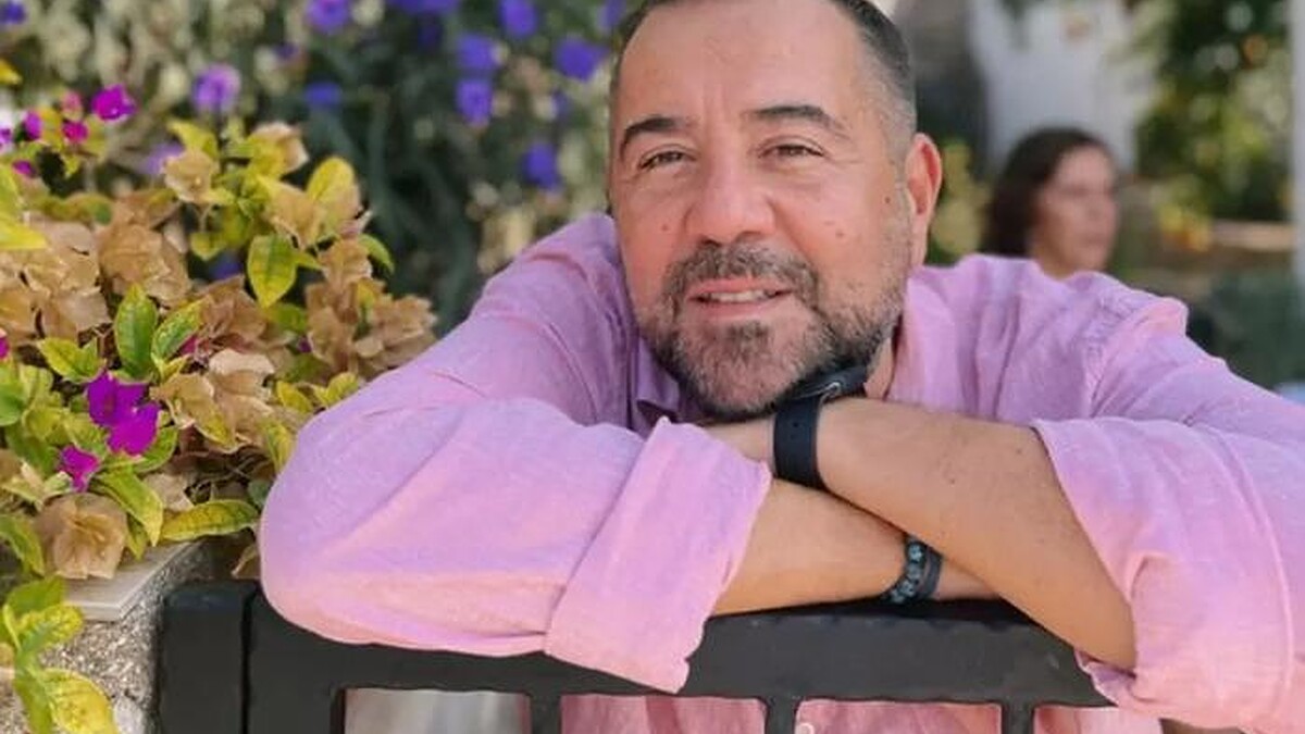 Ata Demirer’den Sosyal Medyada Dikkat Çeken Paylaşım: Yarı Değerli Taş Buldu!