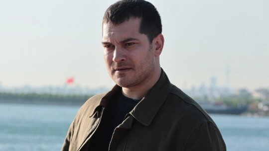 Çağatay Ulusoy’dan rekor anlaşma! Bölüm başı ücreti dudak uçuklattı “Dev anlaşma”