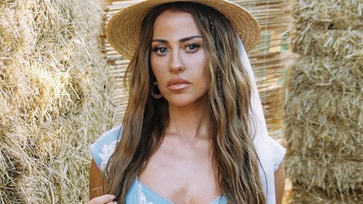 Derya Uluğ, Gelin Takımı filmi sonrası oyunculuk kariyerine adım atma arzusunu dile getirdi