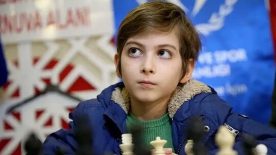 Filozof Atakan 15 Yaşında! Canlı Yayındaki Son Halini Görün ve Gelecek Hedeflerini Dinleyin