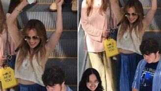 Jennifer Lopez boşanma sürecine rağmen alışveriş merkezinde dans ederek neşesini gösterdi