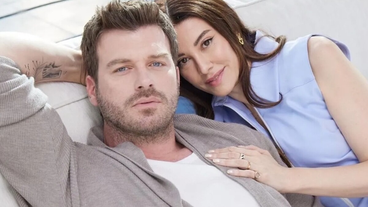 Kıvanç Tatlıtuğ ve Başak Dizer'in Düğünde Paylaştığı Romantik Poz Göz Doldurdu